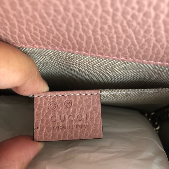 X SOLD X Gucci Small Interlocking G Shoulder Bag - Picture 3 of 8